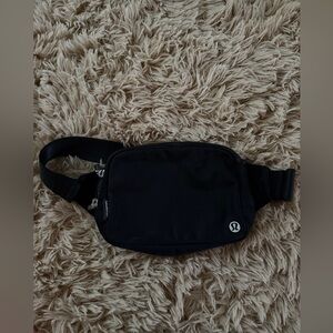 LULULEMON belt bag